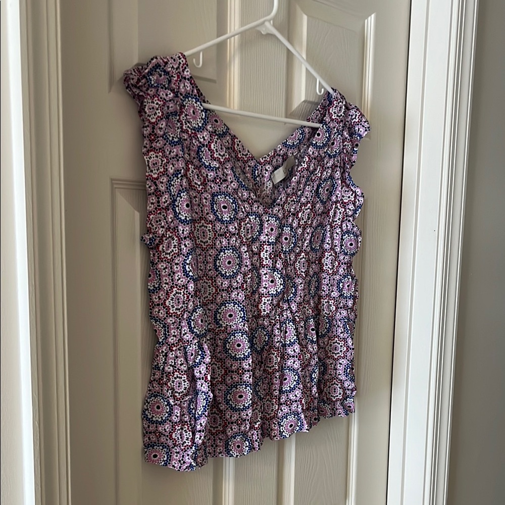 Women’s LOFT Floral Patterned Sleeveless Peplum Top